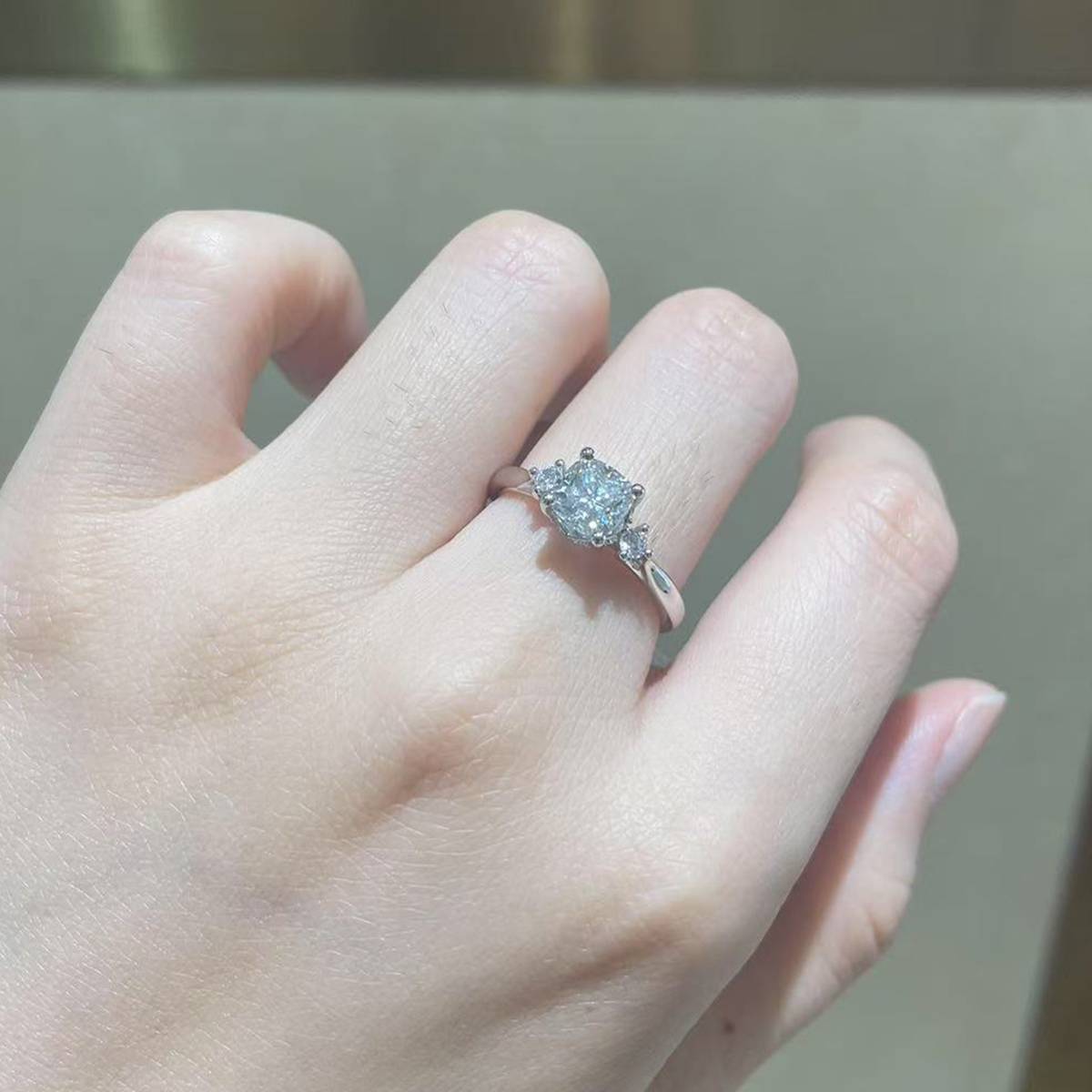 Three Stone Round Diamond Women's Ring S925 Silver Plated Platinum Customized Selection Main Stone Moissanite 1.0ct/Side Stone Cubic Zirconia